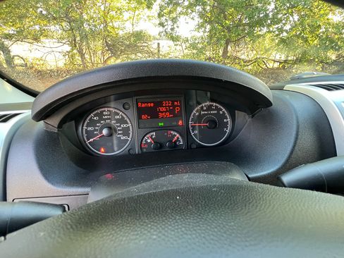 Used 2017 RAM ProMaster 2500 w/ Premium Appearance Group image 21