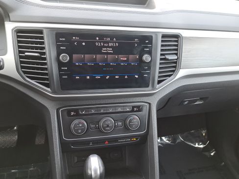 Used 2021 Volkswagen Atlas SE image 21