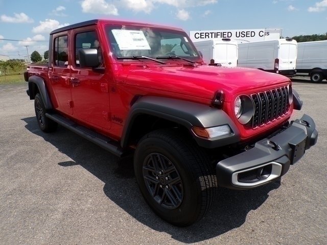 Used 2025 Jeep Gladiator Sport AWD/4WD image 6
