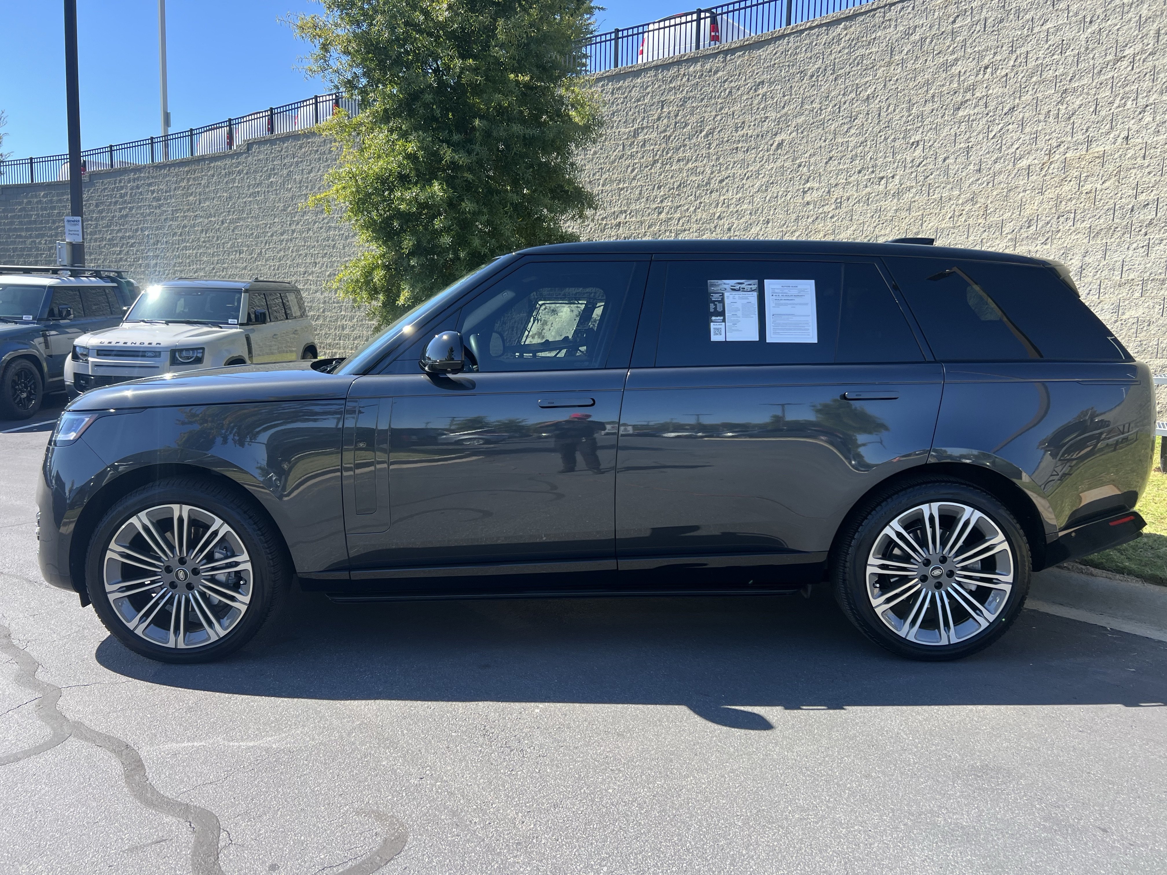 Certified 2024 Land Rover Range Rover Long Wheelbase SE AWD/4WD image 5