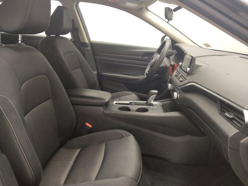 Used 2024 Nissan Altima 2.5 S image 21