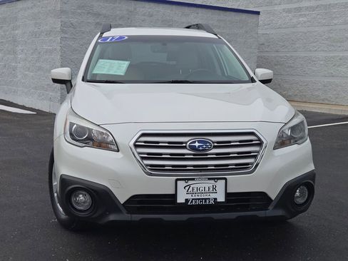 Used 2017 Subaru Outback 2.5i Premium image 4