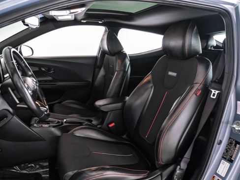 Used 2021 Hyundai Veloster 2.0 Premium FWD image 31
