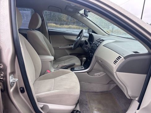 Used 2010 Toyota Corolla LE image 32