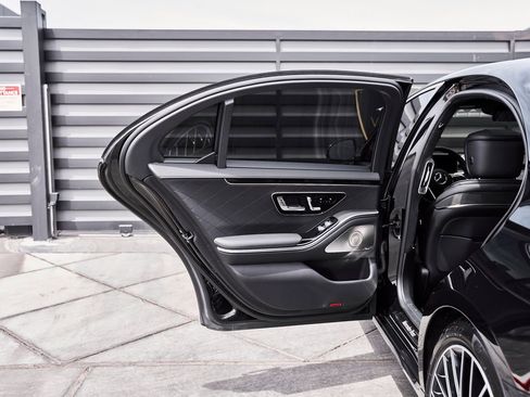 Used 2025 Mercedes-Benz S 580 4MATIC Sedan image 26