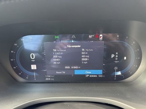 Used 2025 Volvo XC60 B5 Plus AWD/4WD image 22