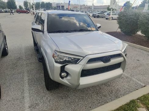 Used 2019 Toyota 4Runner SR5 RWD image 16