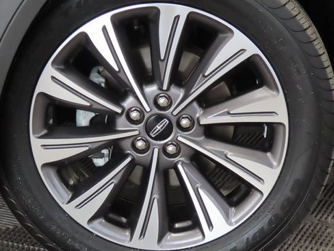 Used 2022 Lincoln Corsair Reserve FWD image 6