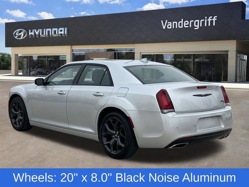 Used 2023 Chrysler 300 S image 10