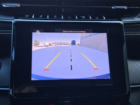 Used 2023 Jeep Grand Cherokee Altitude image 33