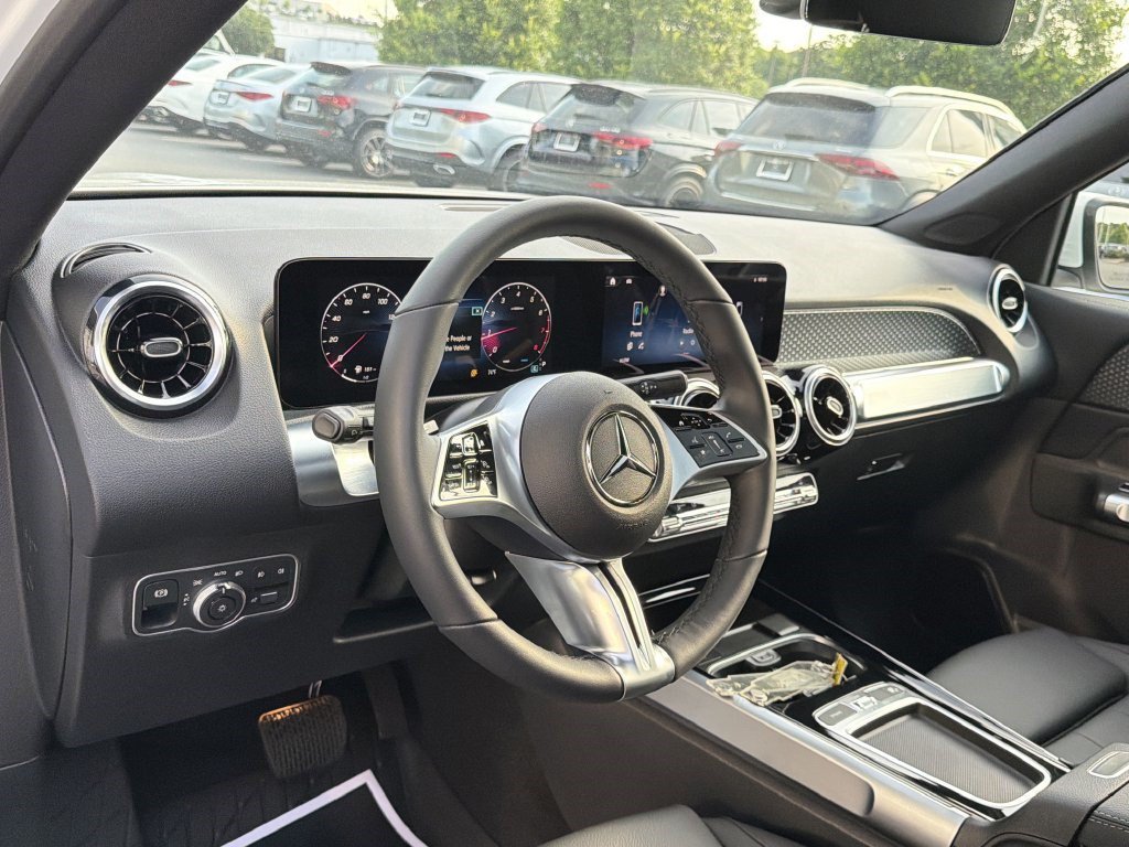 Certified 2026 Mercedes-Benz GLB 250 4MATIC image 16