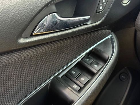 Used 2019 Chevrolet Cruze LS w/ LS Convenience Package FWD image 20