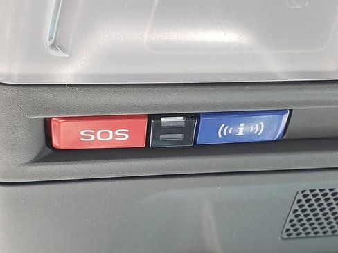 Used 2025 Subaru Crosstrek 2.0i Premium image 19