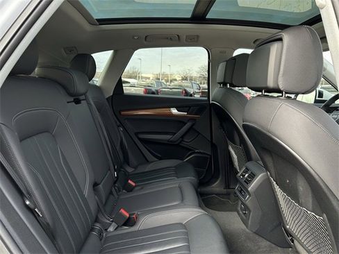 Used 2023 Audi Q5 2.0T Premium Plus w/ Premium Plus Package image 32