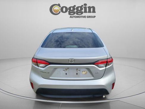 Used 2023 Toyota Corolla LE FWD image 4