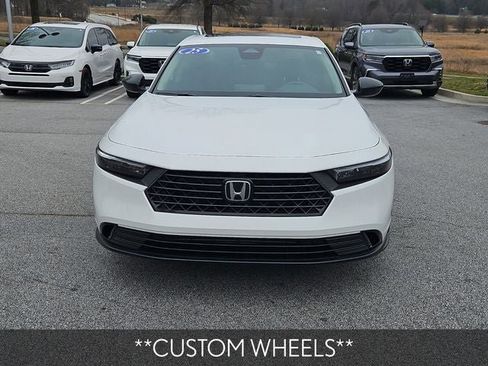 Certified 2025 Honda Accord SE image 10