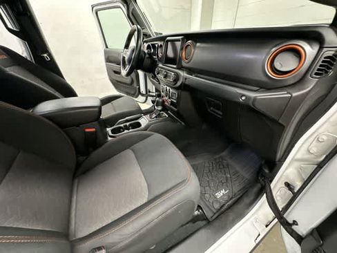 Used 2023 Jeep Gladiator Mojave w/ Trailer Tow Package AWD/4WD image 22