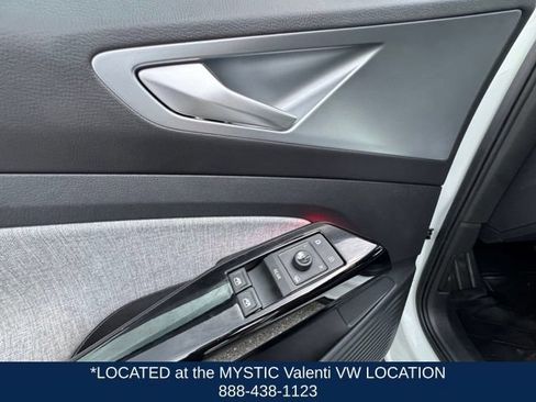 Certified 2023 Volkswagen ID.4 Pro AWD/4WD image 34