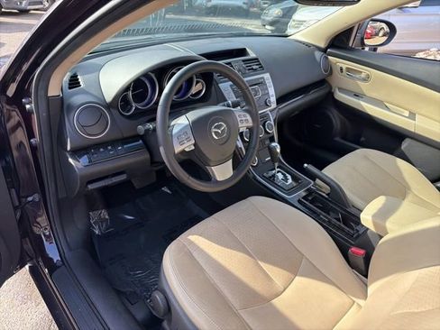 Used 2009 MAZDA MAZDA6 i Grand Touring w/ Moonroof & Bose Pkg image 13