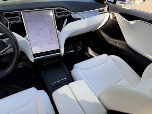 Used 2017 Tesla Model S 90D image 42