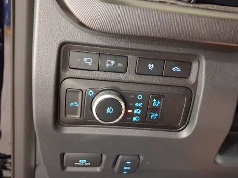 Used 2023 Ford F250 Platinum AWD/4WD image 32
