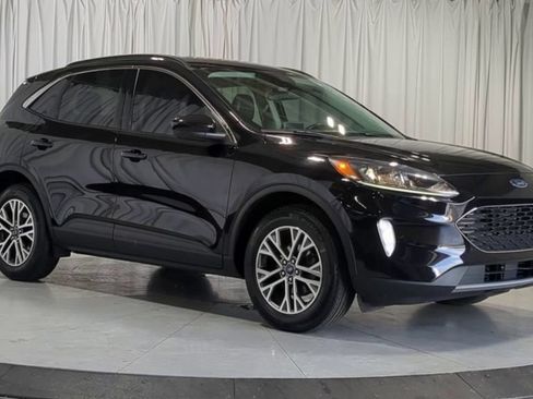 Used 2021 Ford Escape SEL w/ Technology Package AWD/4WD image 3