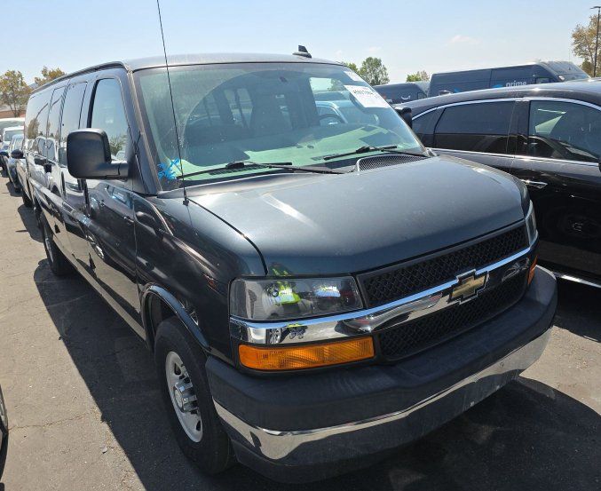Used 2017 Chevrolet Express 3500 LT w/ LT Preferred Equipment Group RWD image 5