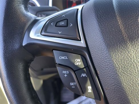 Used 2020 Ford Edge Titanium image 28