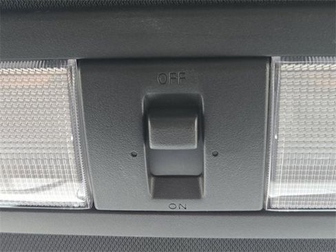 Used 2023 Nissan Frontier SV w/ Midnight Edition Package image 23