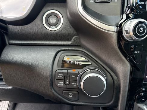 New 2026 RAM 1500 Big Horn AWD/4WD image 14