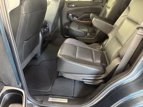 Used 2020 Chevrolet Tahoe Premier AWD/4WD image 16