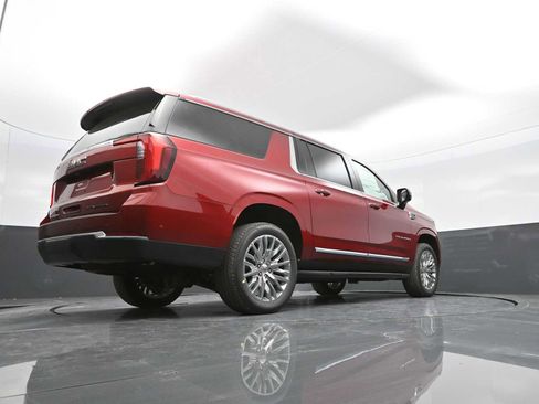 New 2025 GMC Yukon XL Elevation image 69