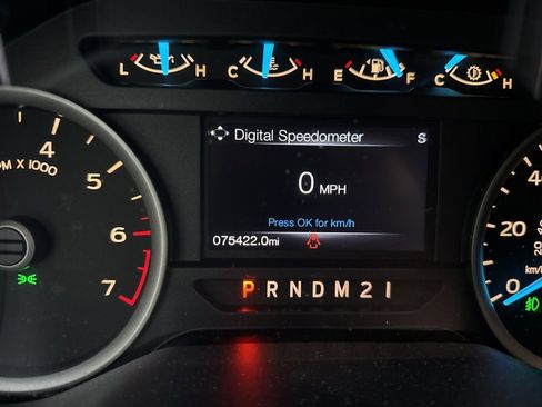 Used 2017 Ford F150 XLT w/ Equipment Group 302A Luxury image 4