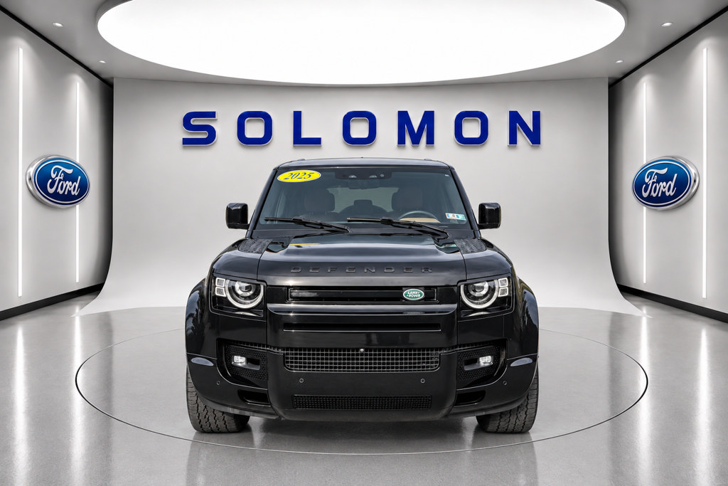 Used 2025 Land Rover Defender 110 X AWD/4WD image 2