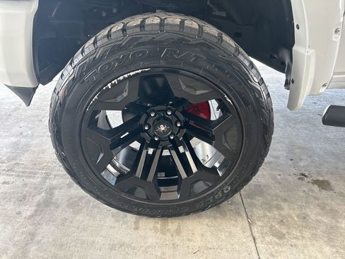 Used 2021 RAM 1500 Big Horn image 16