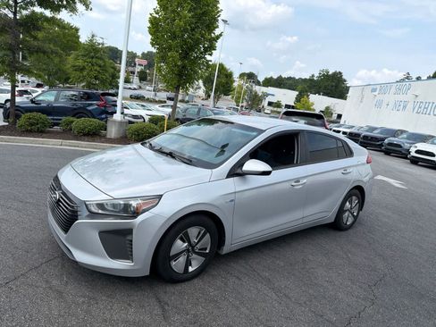 Used 2019 Hyundai Ioniq Blue FWD image 5
