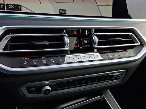 Used 2022 BMW X7 xDrive40i w/ M Sport Package image 18