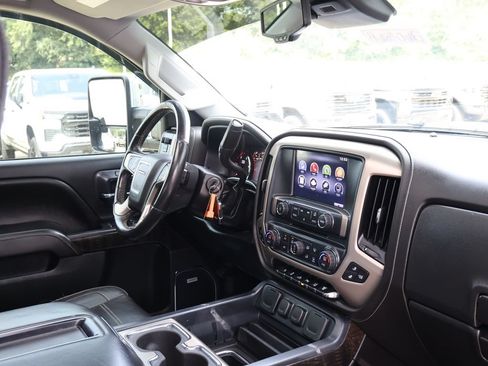 Used 2015 GMC Sierra 2500 Denali w/ Duramax Plus Package AWD/4WD image 42