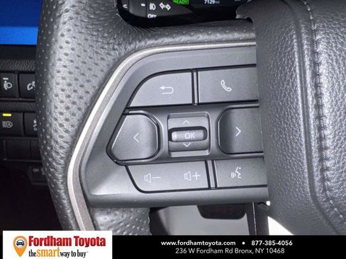Used 2025 Toyota Tacoma TRD Off-Road AWD/4WD image 19