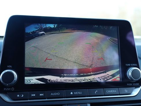 Used 2024 Nissan Altima 2.5 SV image 25