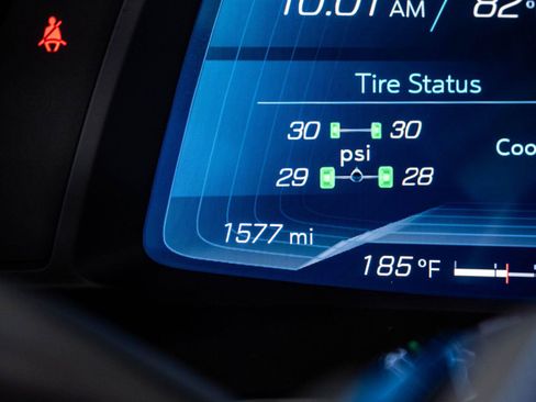 Used 2025 Chevrolet Corvette Z06 RWD image 12