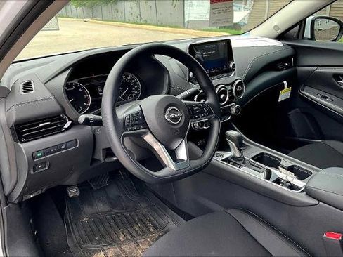 Certified 2025 Nissan Sentra SV w/ Trunk Package image 10