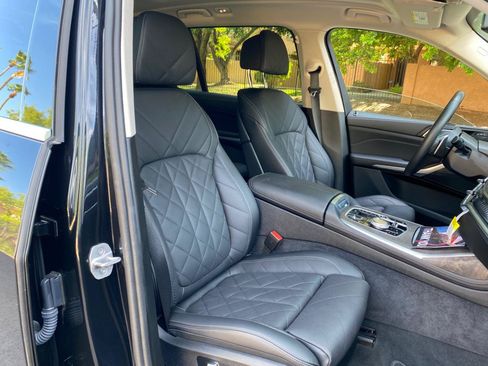 Used 2025 BMW X7 xDrive40i w/ Parking Assistance Package AWD/4WD image 64