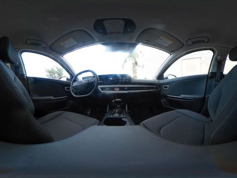 Used 2025 Kia K4 FWD image 42
