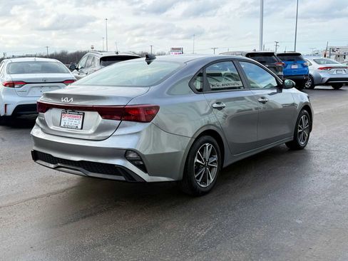 Used 2023 Kia Forte LXS w/ LXS Technology Package image 4