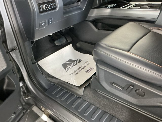 Certified 2025 Ford F450 Lariat w/ FX4 Off-Road Package AWD/4WD image 18