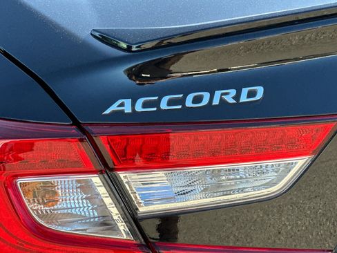 Used 2022 Honda Accord Sport image 25
