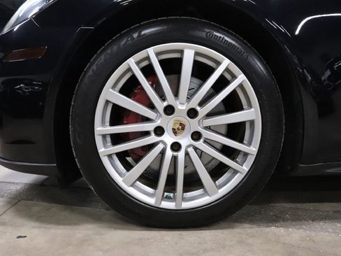 Used 2017 Porsche Panamera 4S image 32