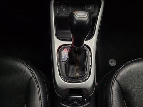 Used 2020 Jeep Compass Latitude w/ Premium Lighting Group FWD image 26