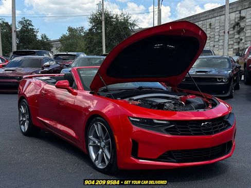 Used 2020 Chevrolet Camaro LT RWD image 33